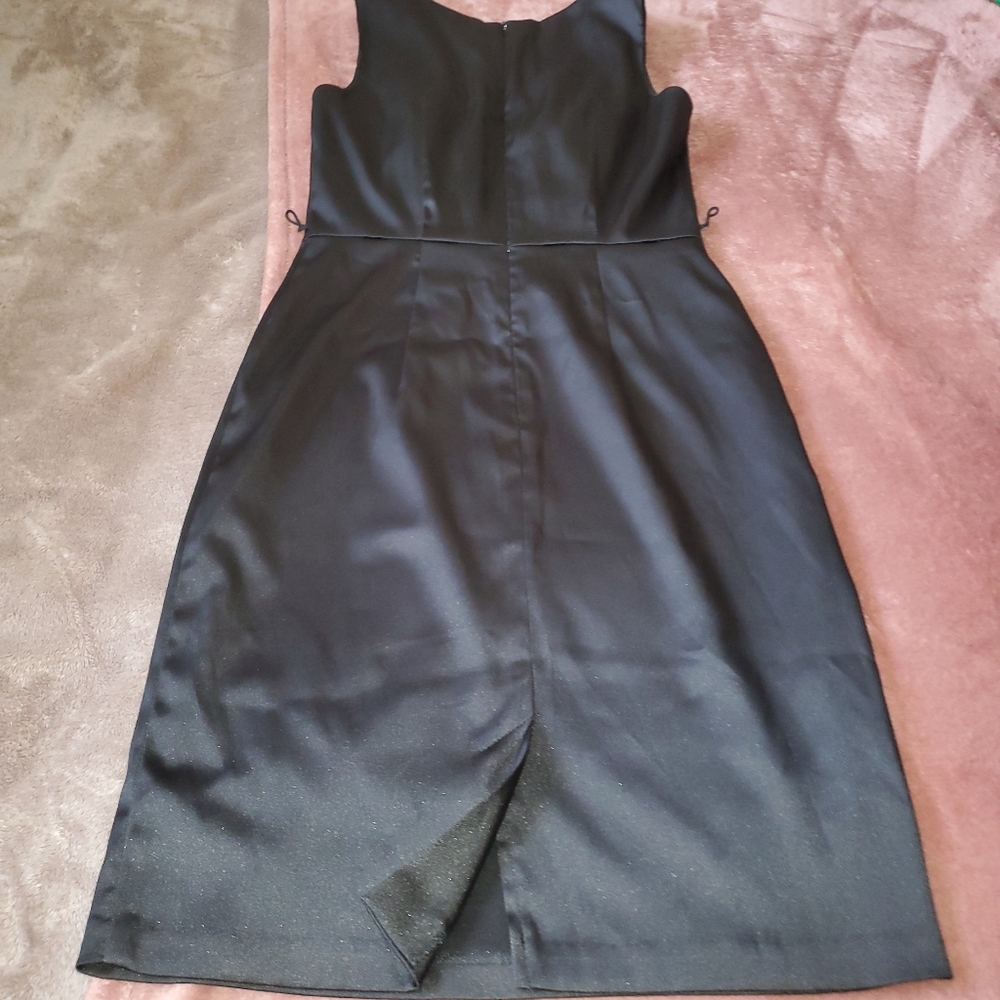 Dress - Picture 2 of 5